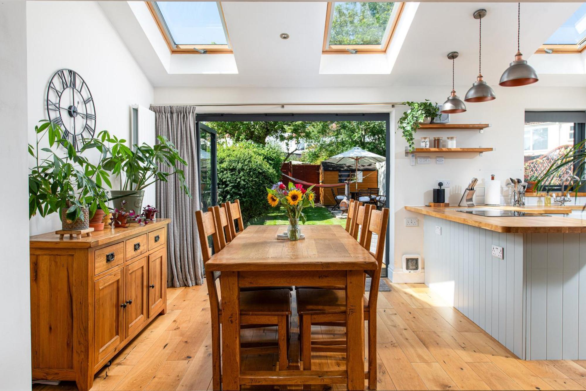 Charming Family Home With Stoves, Garden & Parking Бристоль Екстер'єр фото