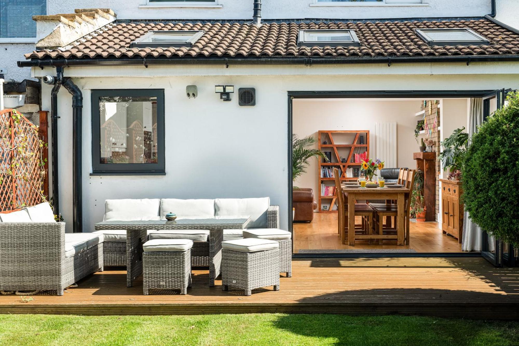 Charming Family Home With Stoves, Garden & Parking Бристоль Екстер'єр фото