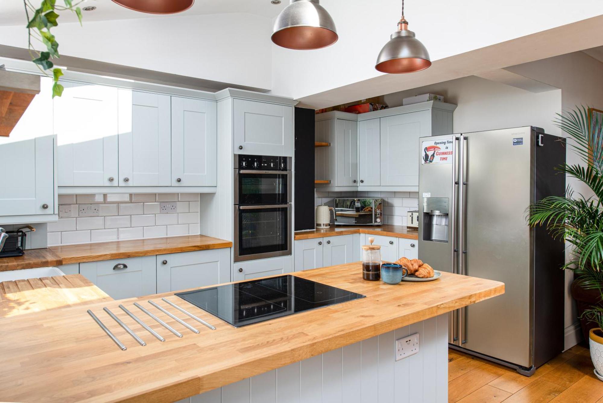 Charming Family Home With Stoves, Garden & Parking Бристоль Екстер'єр фото
