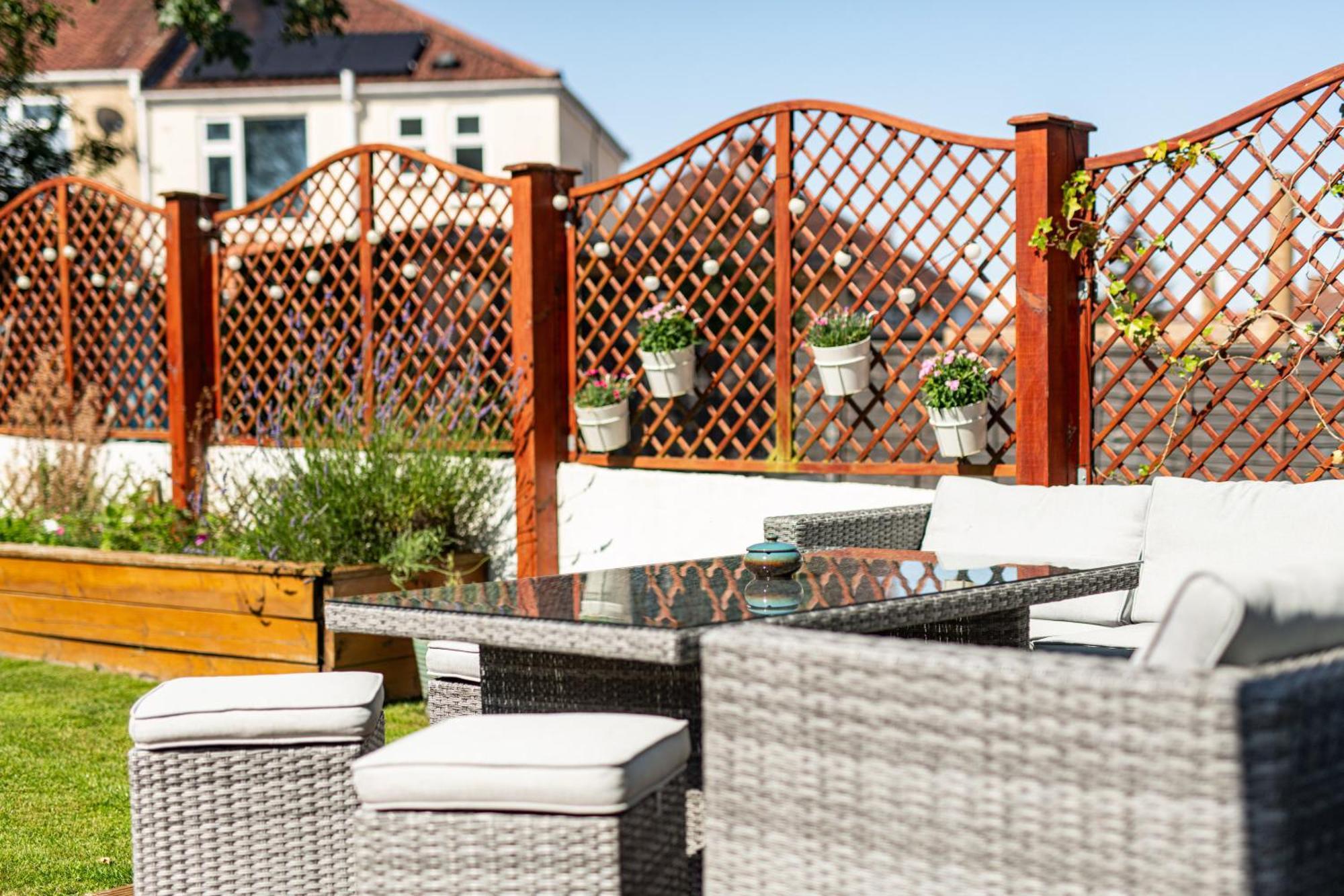 Charming Family Home With Stoves, Garden & Parking Бристоль Екстер'єр фото